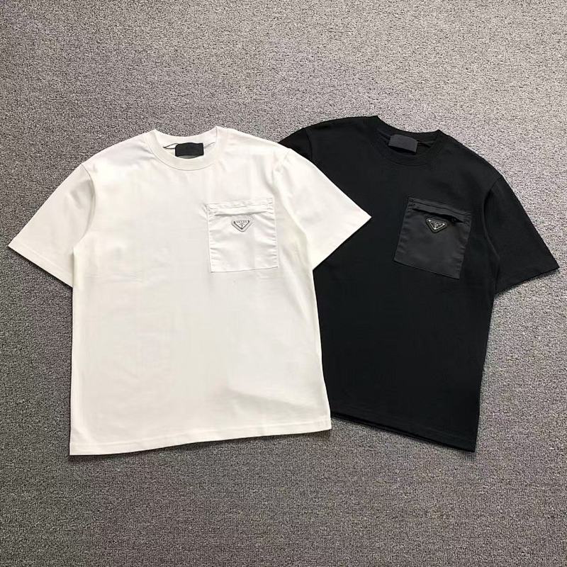 PRADA T-SHIRT 2203274205（im 170cm 60kg i wear size S in the phot）