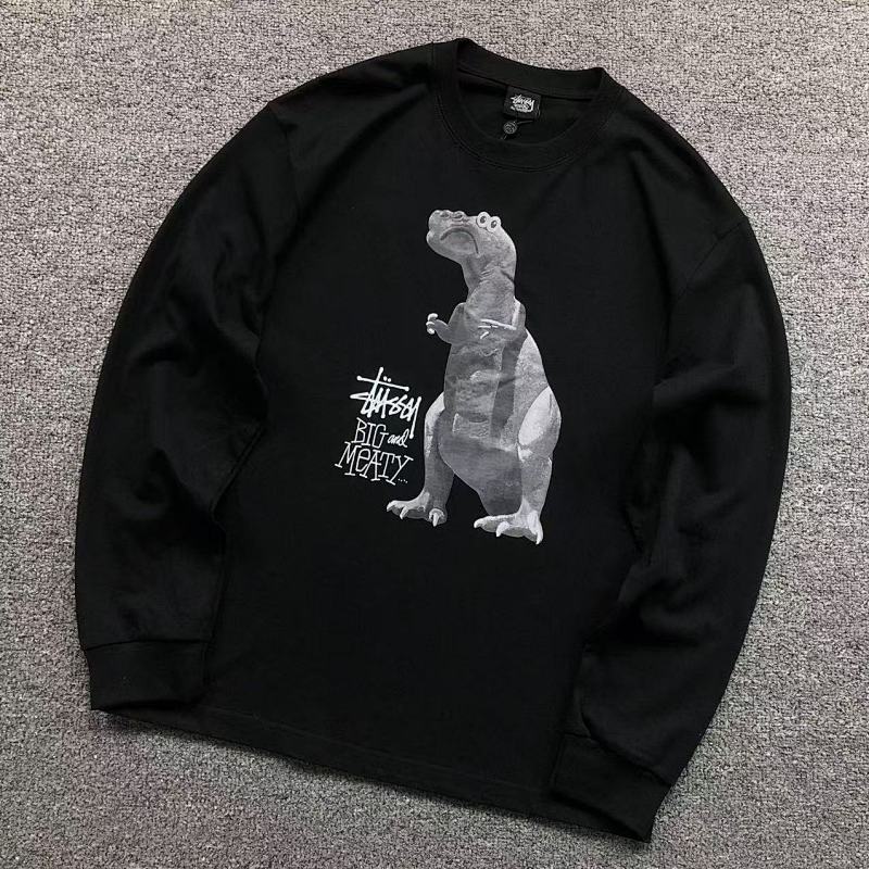 STUSSY LONG SLEEVED 412062298（im 170cm 60kg i wear size XL in the phot）