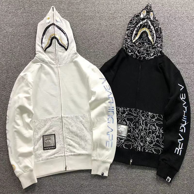 BAPE HOODIE 52070713158（im 170cm 60kg i wear size M in the phot）