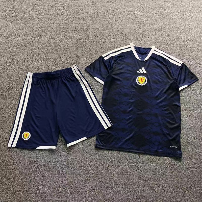 FOOTBALL T-SHIRT SHORTS 124416002（im 170cm 60kg i wear size L in the phot）