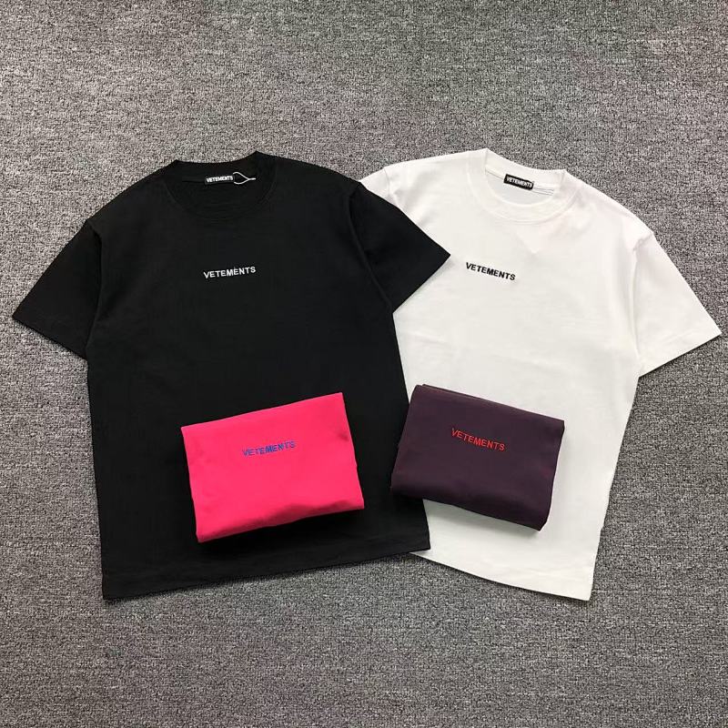 VETEMENTS T-SHIRT 58190781（im 170cm 60kg i wear size S in the phot）