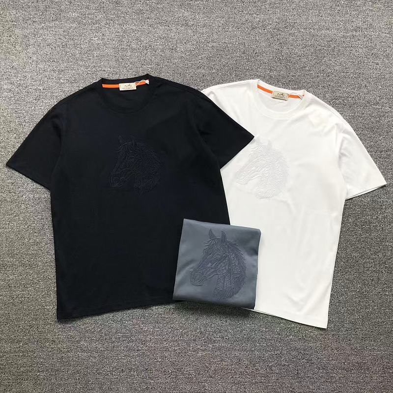 HERMES T-SHIRT 2204173401（im 170cm 60kg i wear size XL in the phot）