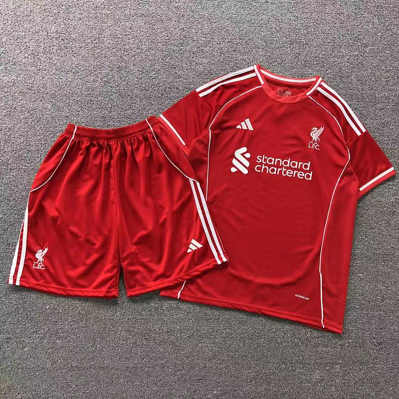 FOOTBALL T-SHIRT SHORTS 31040321002 （im 170cm 60kg i wear size M in the phot）
