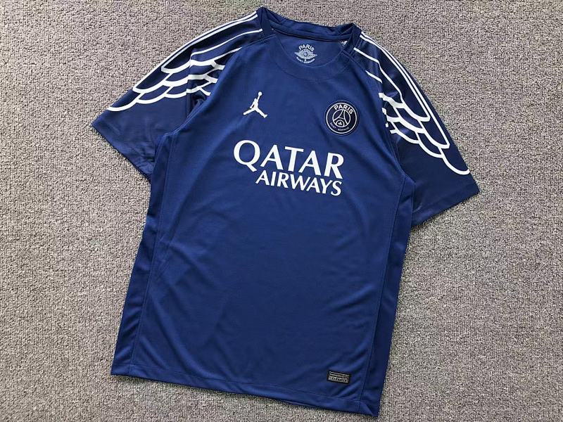 FOOTBALL T-SHIRT 31040324002（im 170cm 60kg i wear size L in the phot）