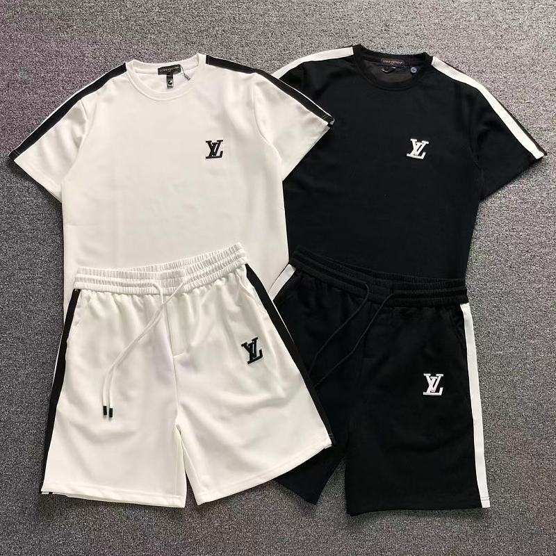 LV T-SHIRT SHORTS 5251112147（im 170cm 60kg i wear size L in the phot）