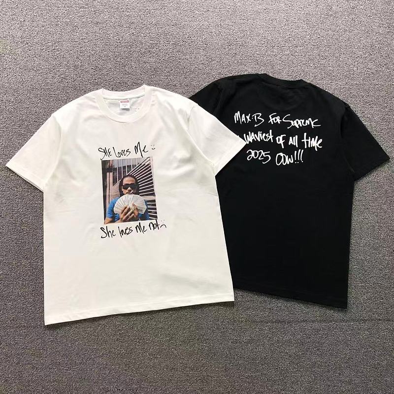 SUPREME T-SHIRT 52080453182（im 170cm 60kg i wear size M in the phot）