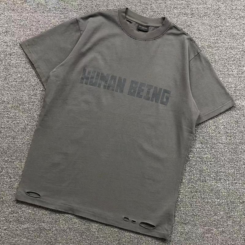 BALENCIAGA T-SHIRT 5212217136（im 170cm 60kg i wear size XS in the phot）