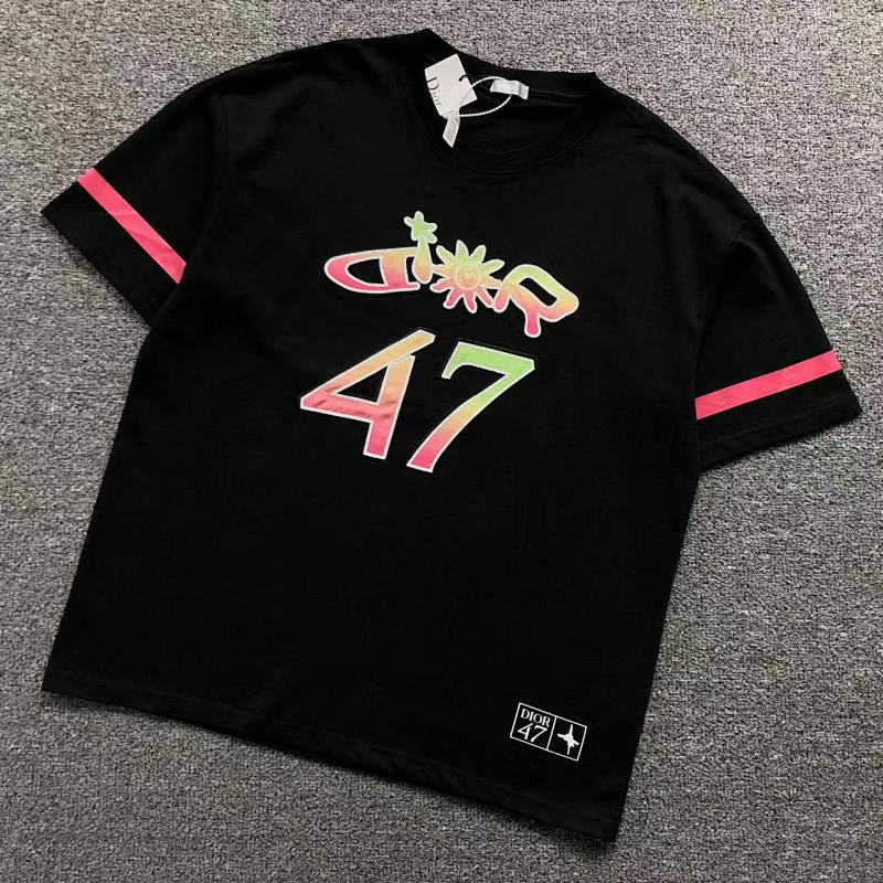 DIOR T-SHIRT 59041670（im 170cm 60kg i wear size XL in the phot）