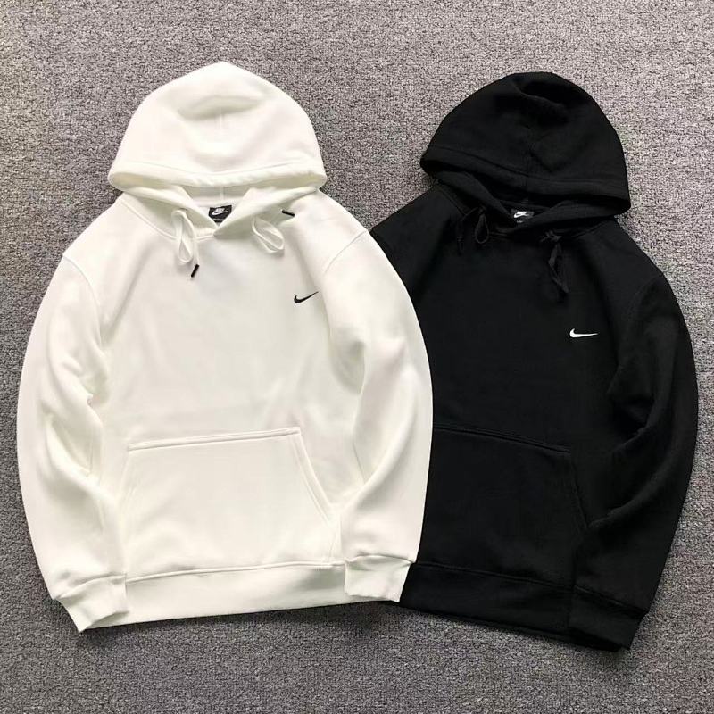 NIKE HOODIE 2110212901（im 170cm 60kg i wear size L in the phot）