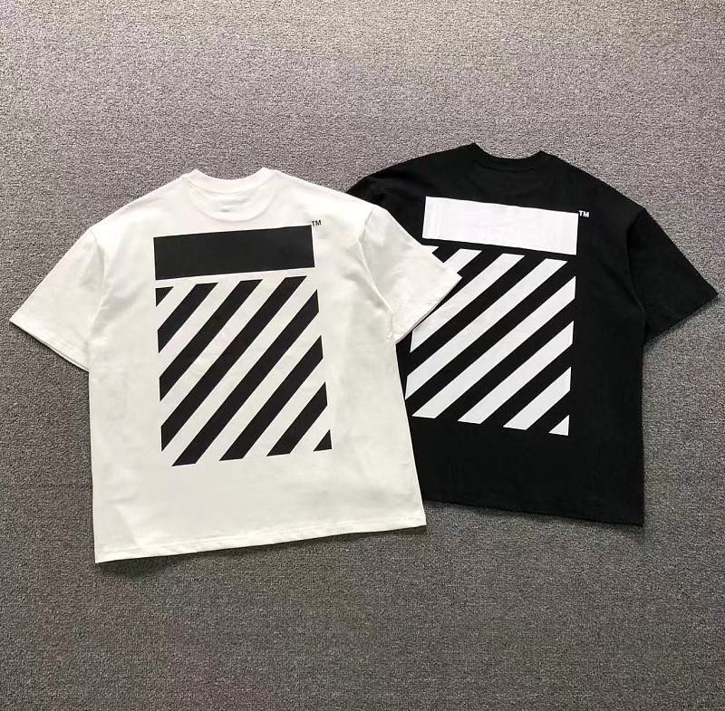 OFF-WHITE T-SHIRT 42051429165（im 170cm 60kg i wear size S in the phot）