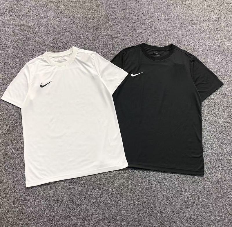 NIKE T-SHIRT 3103161019（im 170cm 60kg i wear size M in the phot）