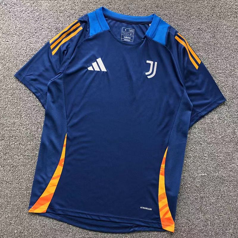 FOOTBALL T-SHIRT 31032108002（im 170cm 60kg i wear size M in the phot）