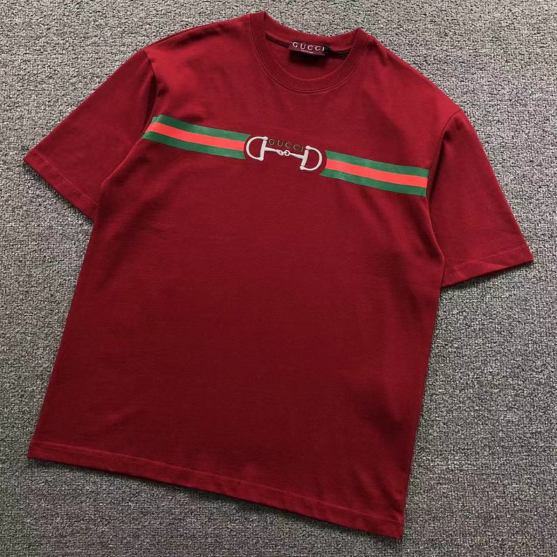 GUCCI T-SHIRT 22051513125（im 170cm 60kg i wear size S in the phot）