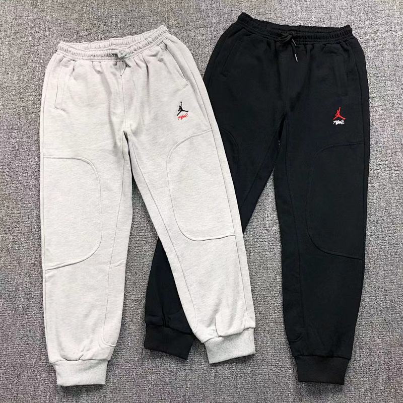 AIR JORDAN TROUSERS 211111157（im 170cm 57kg i wear size M in the phot）