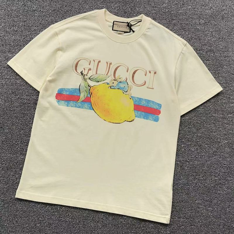 GUCCI T-SHIRT 5052707101（im 170cm 60kg i wear size S in the phot）