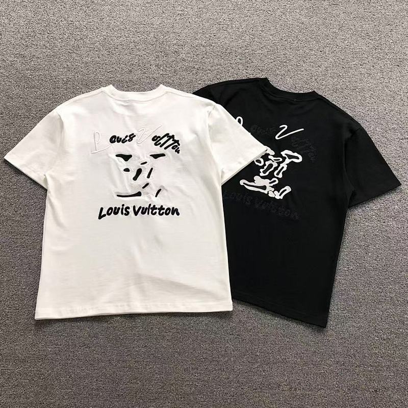 LV T-SHIRT 124701104（im 170cm 60kg i wear size S in the phot）