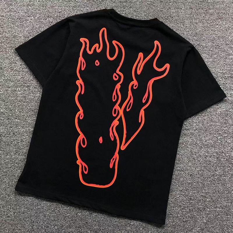 VLONE T-SHIRT 504144491（im 170cm 60kg i wear size S in the phot）