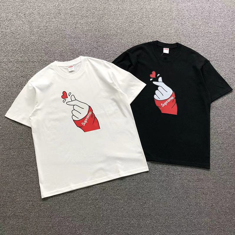 SUPREME T-SHIRT 5231938123（im 170cm 60kg i wear size M in the phot）