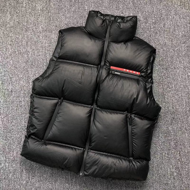 PRADA DOWN JACKETS （im 170cm 57kg i wear size L in the phot） 380425