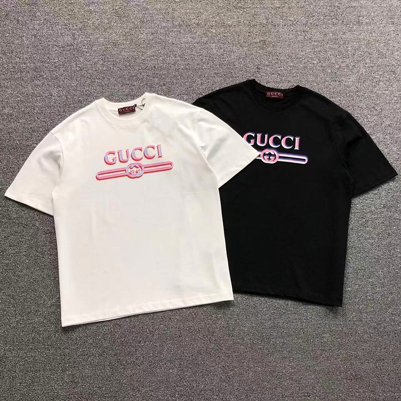 GUCCI T-SHIRT 22050715125（im 170cm 60kg i wear size S in the phot）