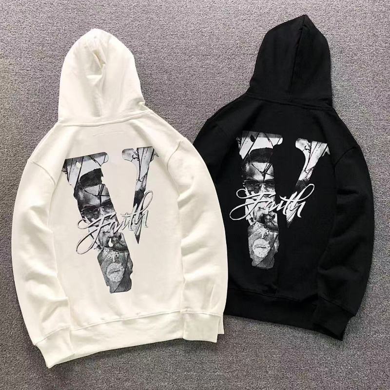 VLONE HOODIE 510115091（im 170cm 60kg i wear size S in the phot）