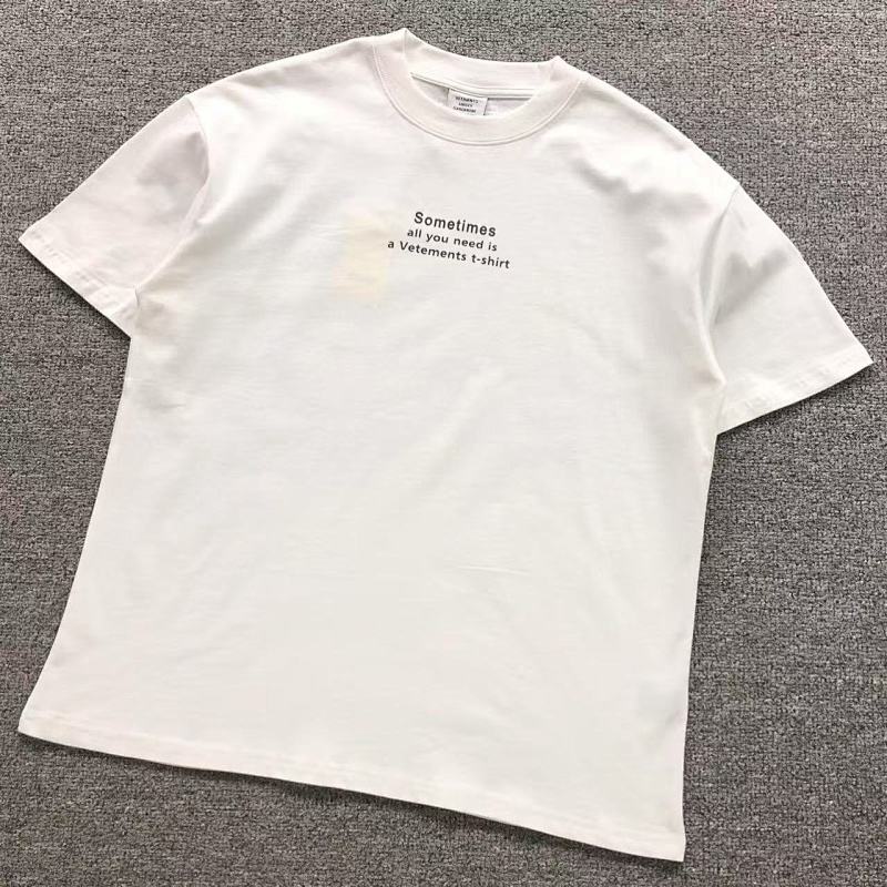 VETEMENTS T-SHIRT 214172451（im 170cm 60kg i wear size S in the phot）