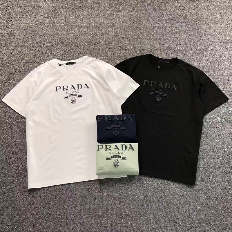 PRADA T-SHIRT 22042016171（im 170cm 60kg i wear size XL in the phot）