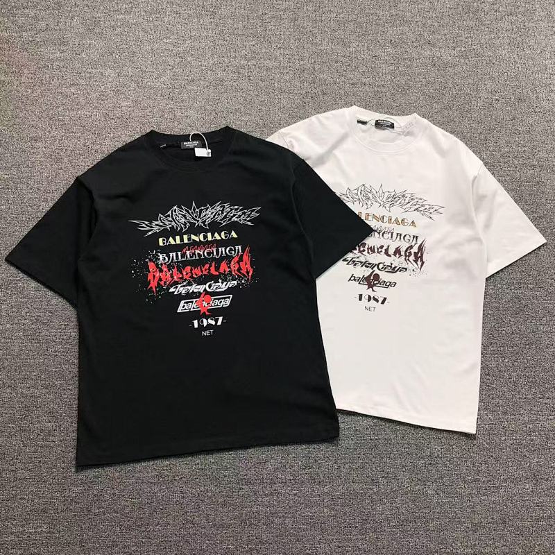 BALENCIAGA T-SHIRT 213030321（im 170cm 55kg i wear size S in the phot）