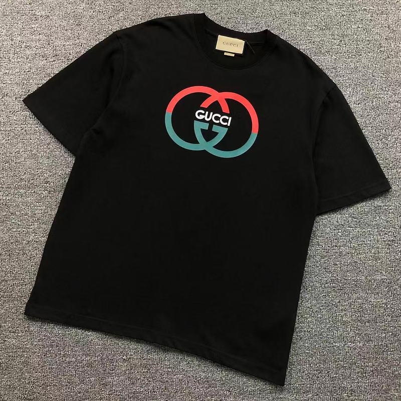 GUCCI T-SHIRT 22050706125（im 170cm 60kg i wear size S in the phot）
