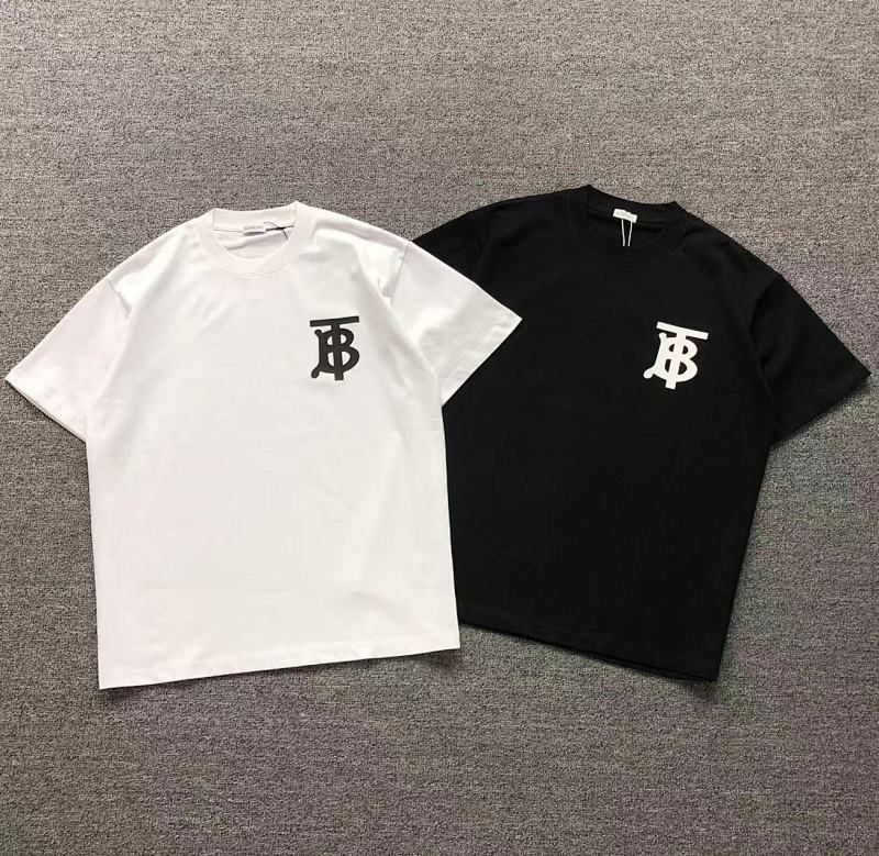 BURBERRY T-SHIRT 121140260（im 170cm 60kg i wear size XL in the phot）