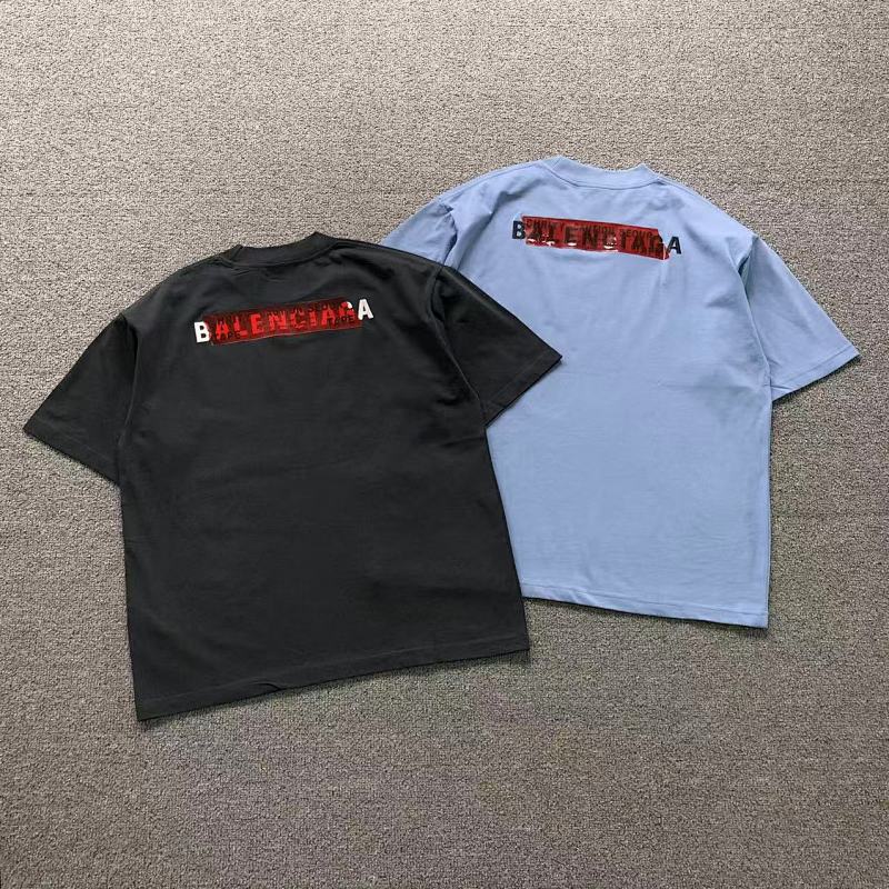 BALENCIAGA T-SHIRT 5212126136（im 170cm 60kg i wear size M in the phot）