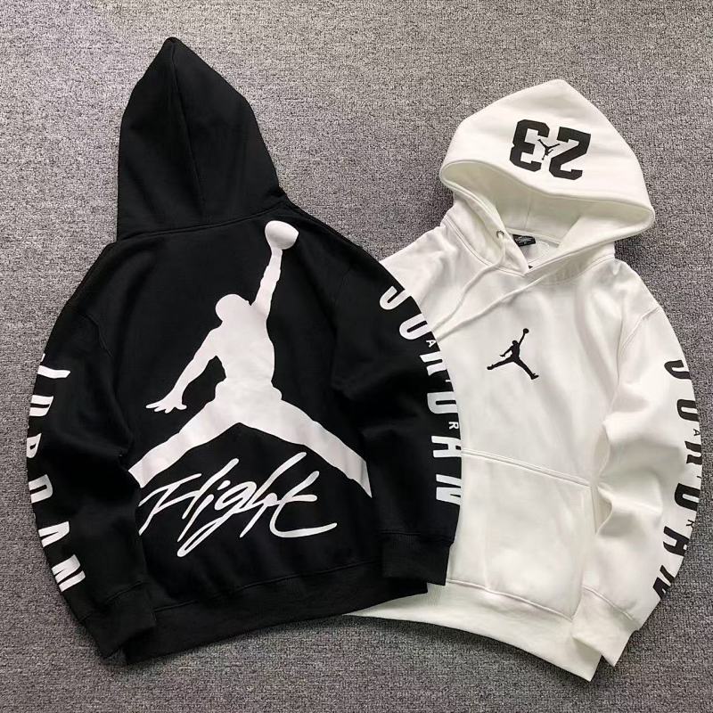 AIR JORDAN HOODIE 1109150357（im 170cm 60kg i wear size M in the phot）