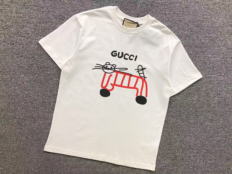 GUCCI T-SHIRT 5050834101（im 170cm 60kg i wear size S in the phot）