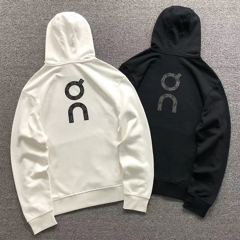 ON HOODIE 2207130804（im 170cm 60kg i wear size L in the phot）