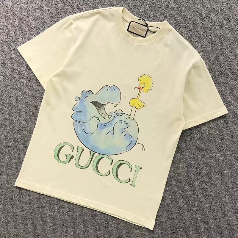 GUCCI T-SHIRT 5052701101（im 170cm 60kg i wear size S in the phot）