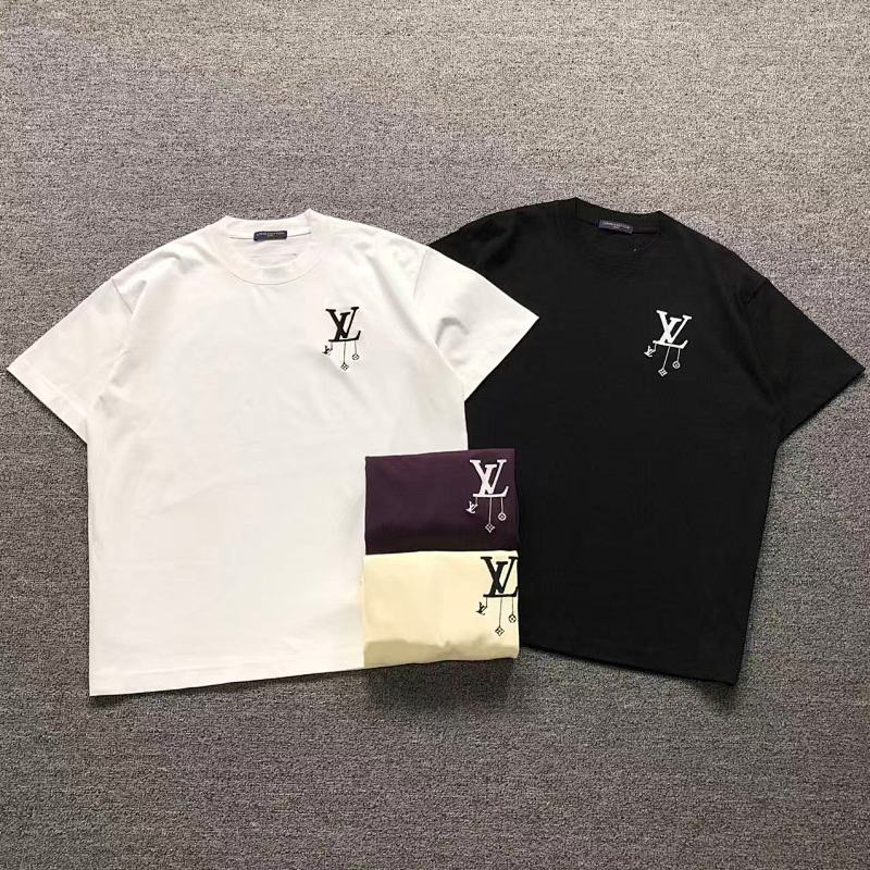 LV T-SHIRT 42013106133（im 170cm 60kg i wear size 2XL in the phot）