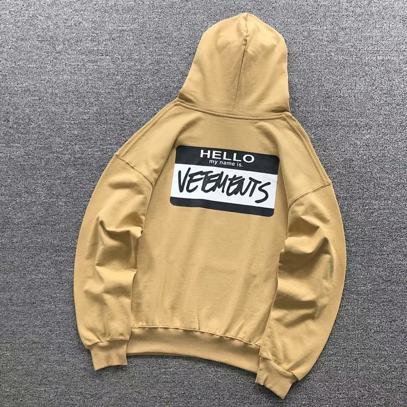 VETEMENTS HOODIE 412134417（im 170cm 57kg i wear size S in the phot）