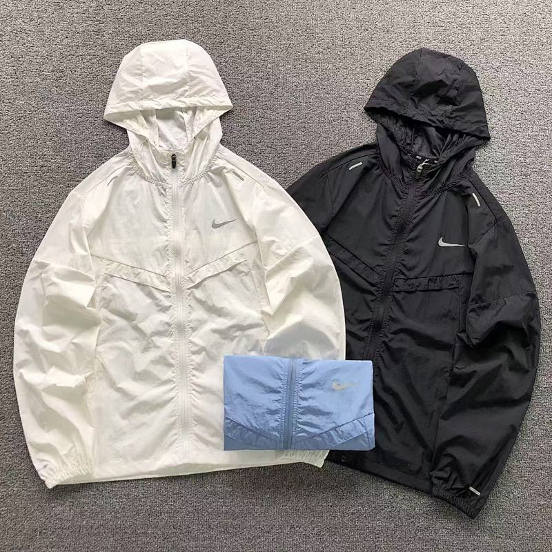 NIKE SUNSCREEN CLOTHING 1106230335（im 170cm 60kg i wear size S in the phot）