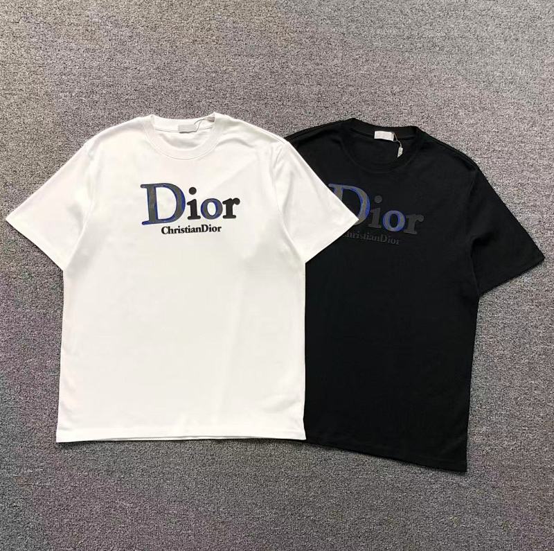 DIOR T-SHIRT 2112240601（im 170cm 60kg i wear size L in the phot）