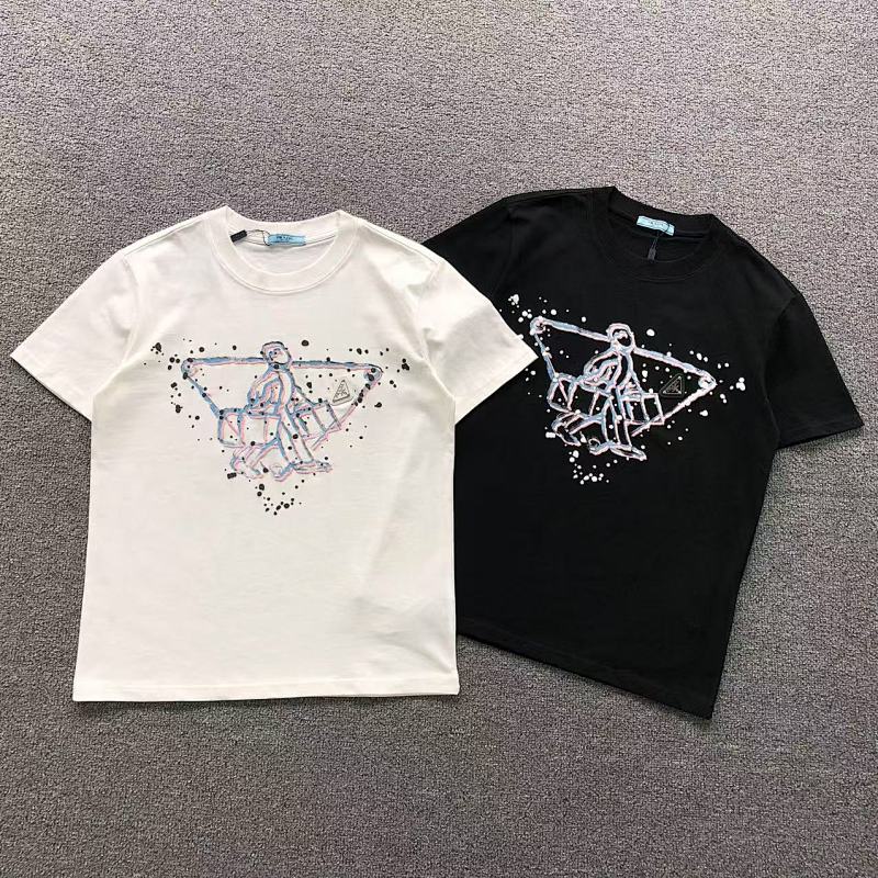 PRADA T-SHIRT 1106133860（im 170cm 60kg i wear size S in the phot）