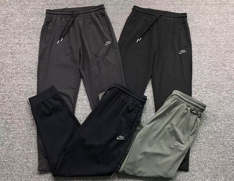 NIKE TROUSERS 411271801（im 170cm 60kg i wear size L in the phot）