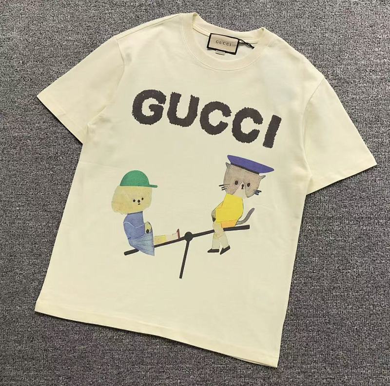 GUCCI T-SHIRT 5050823101（im 170cm 60kg i wear size S in the phot）