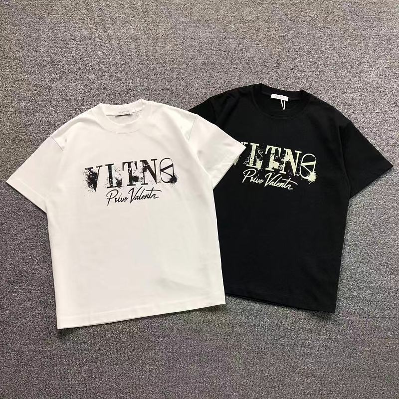 VALENTINO T-SHIRT 524242519（im 170cm 60kg i wear size M in the phot）