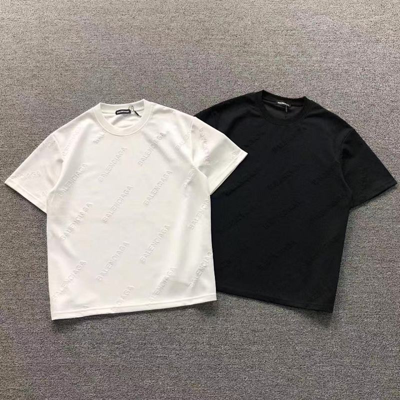 BURBERRY T-SHIRT 5101708147（im 170cm 60kg i wear size M in the phot）