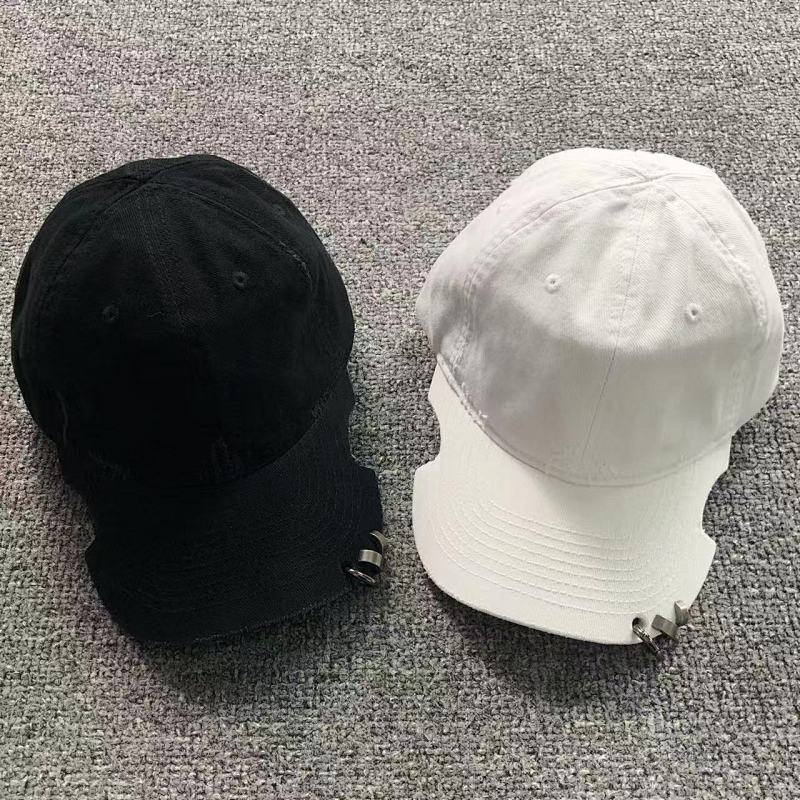 BALENCIAGA HAT 401050943