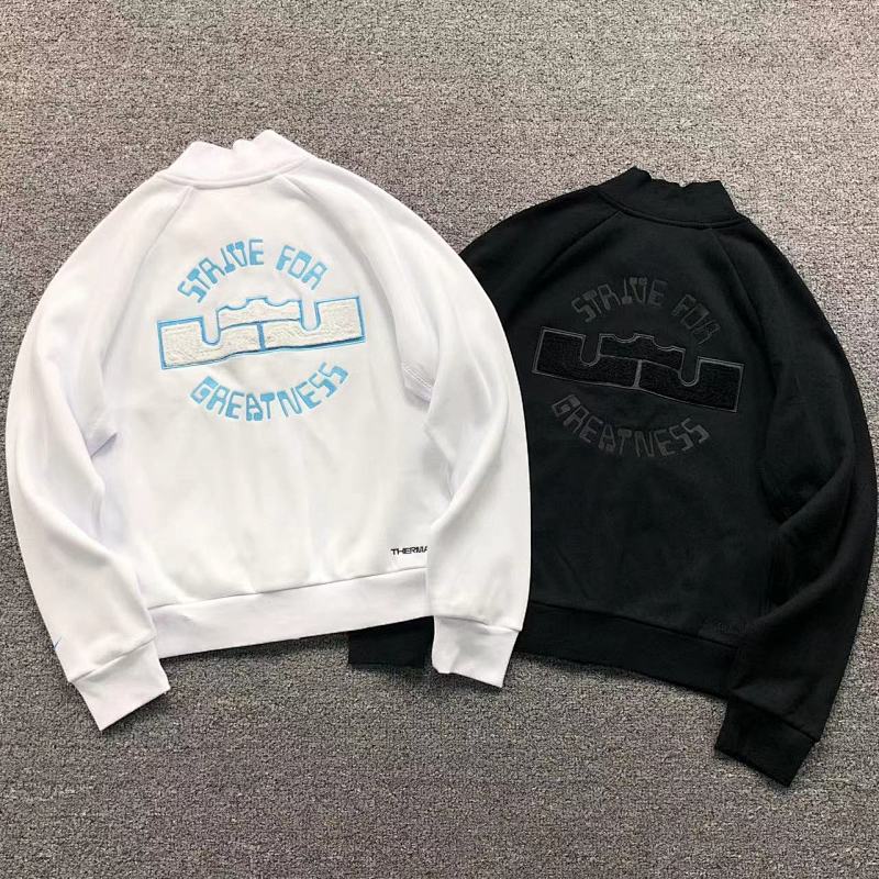 NIKE HOODIE 3109281117（im 170cm 60kg i wear size L in the phot）