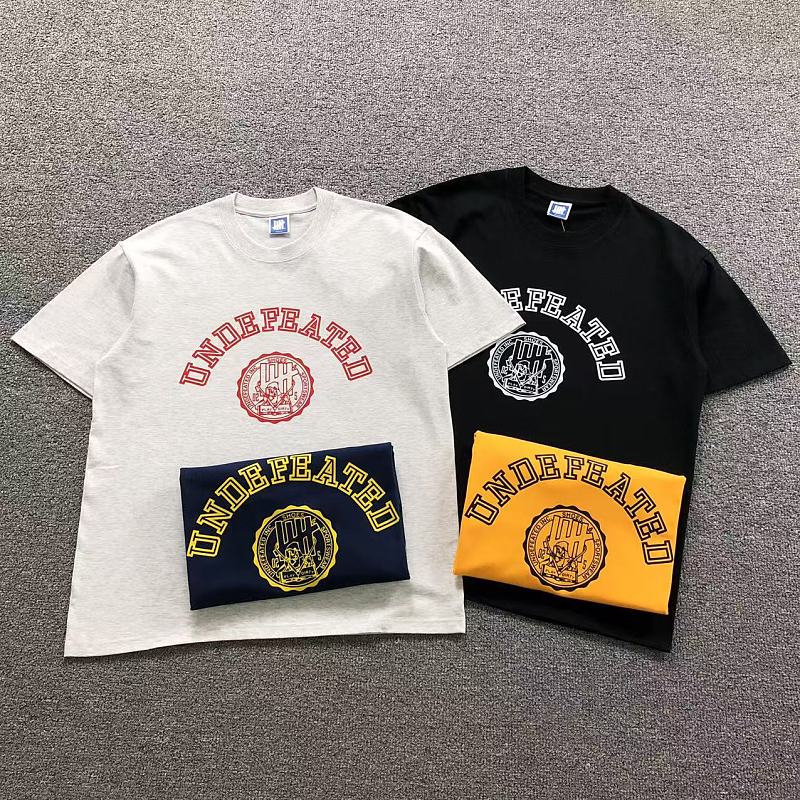 UNDEFEATED T-SHIRT 126172602（im 170cm 60kg i wear size M in the phot）