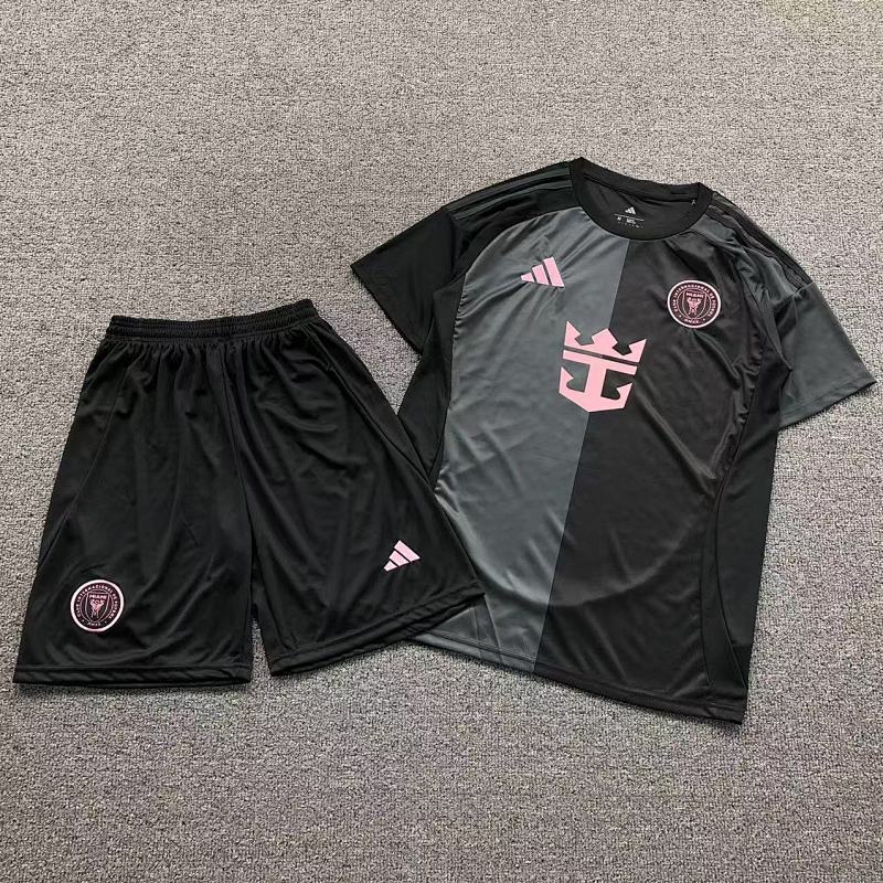FOOTBALL T-SHIRT SHORTS 11021622002（im 170cm 57kg i wear size M in the phot）