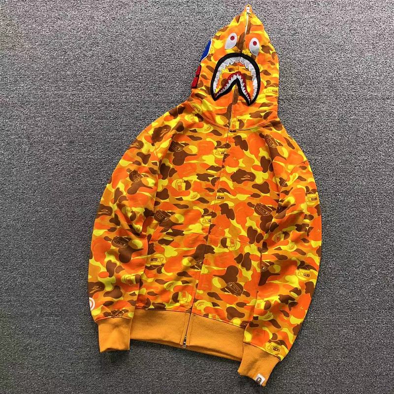 BAPE HOODIE 52070721158（im 170cm 60kg i wear size M in the phot）