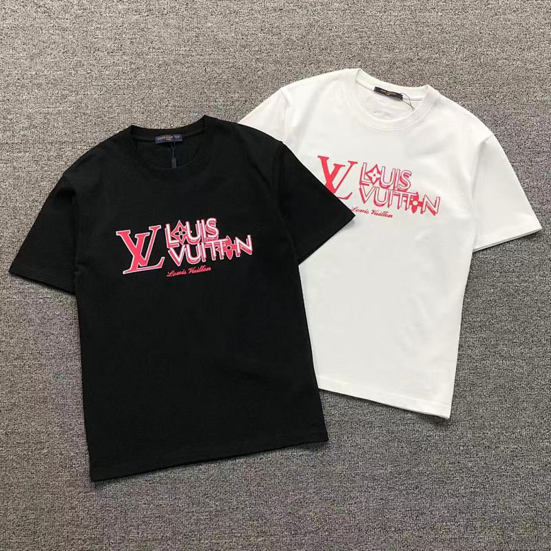 LV T-SHIRT 22040362001（im 170cm 60kg i wear size XS in the phot）